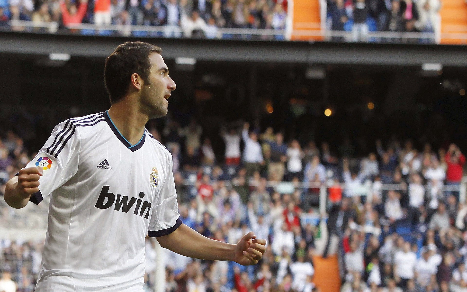 巴萨计划引援，目标锁定欧洲中场新星